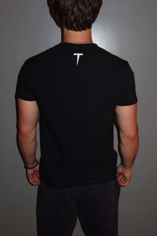 Threat Essential Fitted Tee